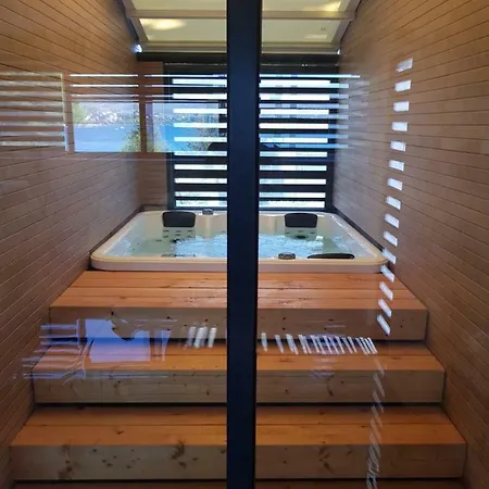 La Vela Luxury *