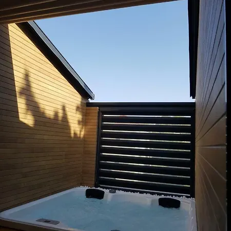 La Vela Luxury 特罗吉尔