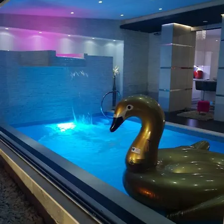 La Vela Luxury 特罗吉尔