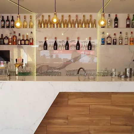 La Vela Luxury Apartman *