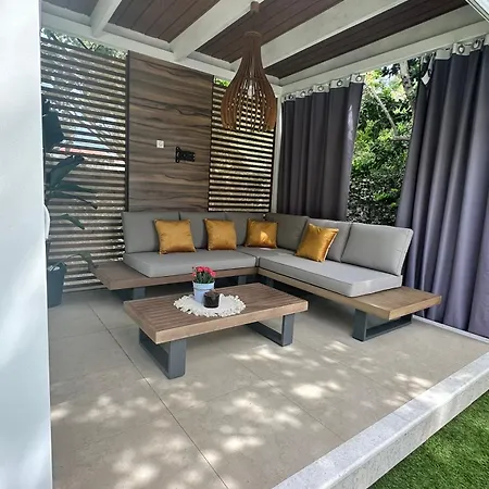 La Vela Luxury تروغير