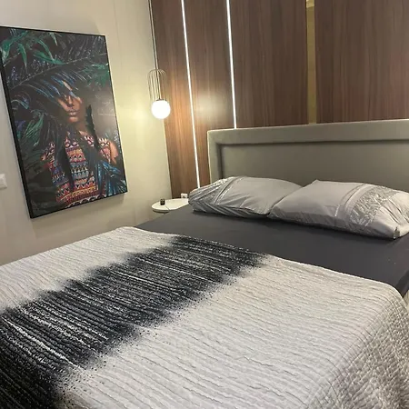 La Vela Luxury Lejlighed