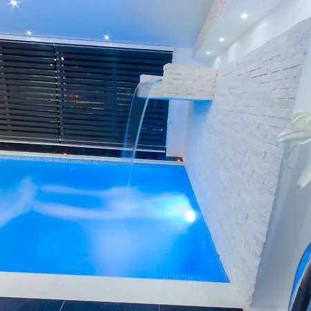 La Vela Luxury شقة