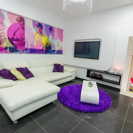 La Vela Luxury تروغير