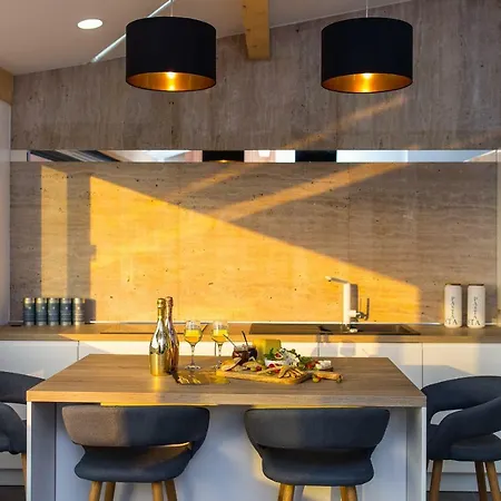 La Vela Luxury * تروغير