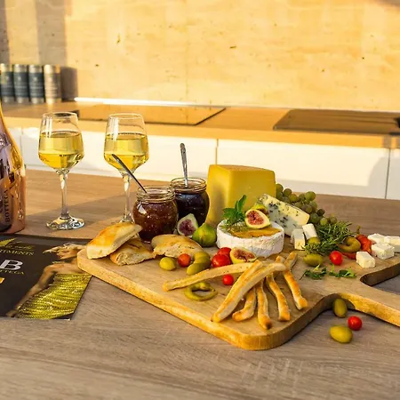 La Vela Luxury شقة *